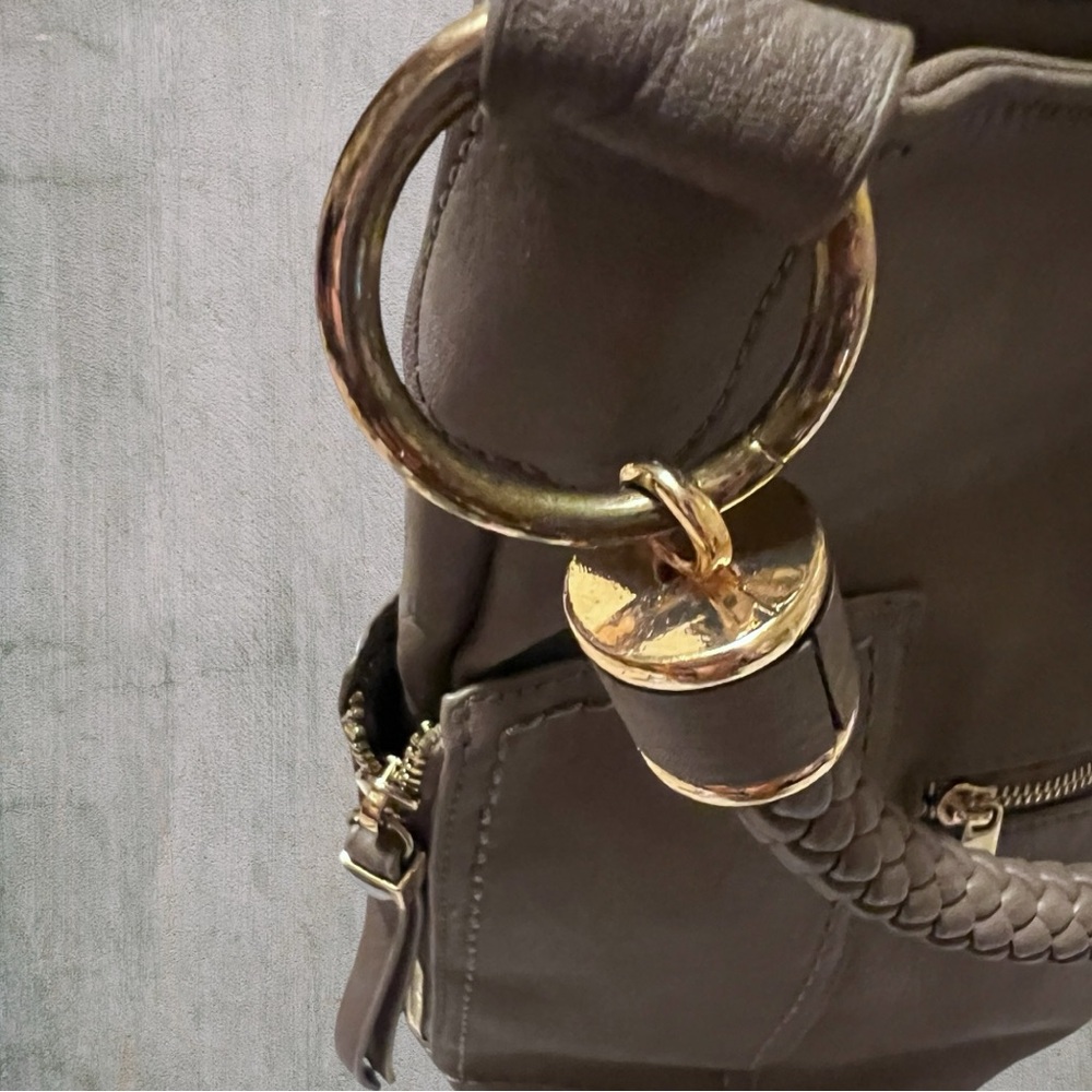 Miztique PU handbag EUC. Versatile styling and craftsmanship. Very luxurious! - Picture 2 of 10